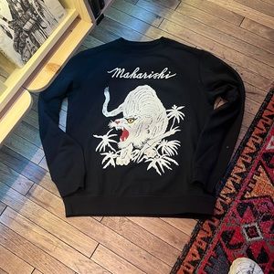 Maharishi “panther” crew sweat Large